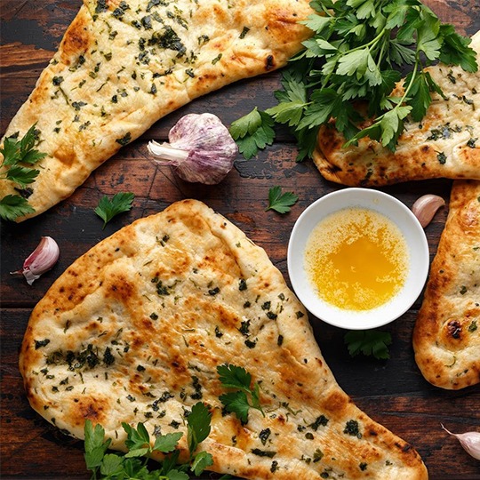 garlic-naan-takeaway-spice-lounge-brackley.jpg